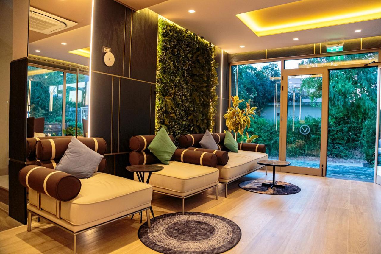Vogue Boutique Hotel Vlorë Exteriör bild