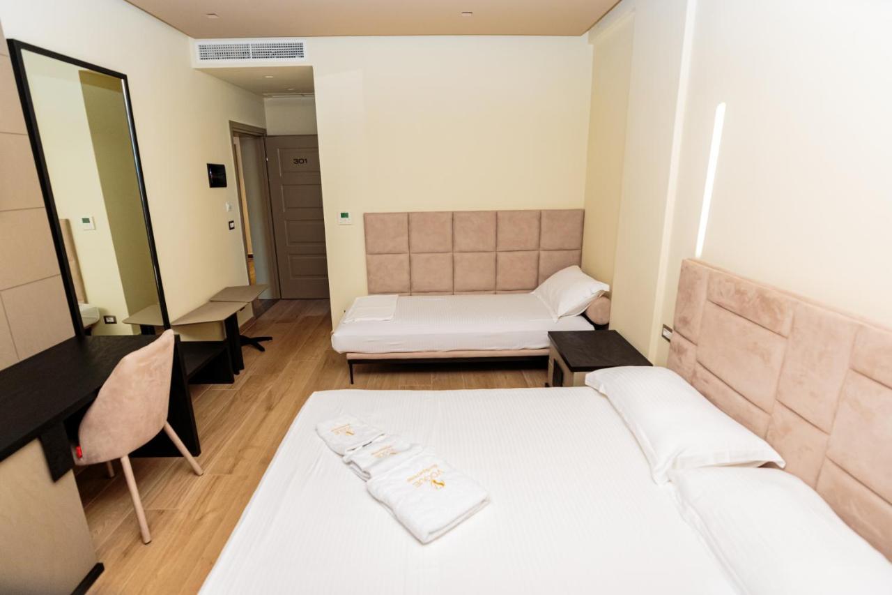 Vogue Boutique Hotel Vlorë Exteriör bild